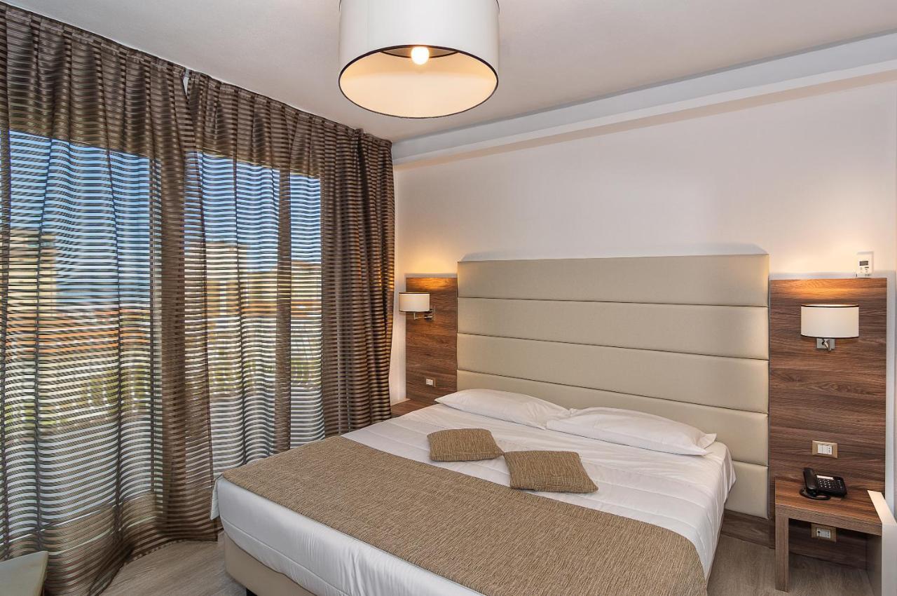 Hotel Pineta Mare Lido di Camaiore Dış mekan fotoğraf